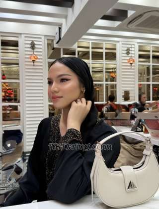 trans girl Lailamontana 0155793 trans girl Lailamontana 0155793