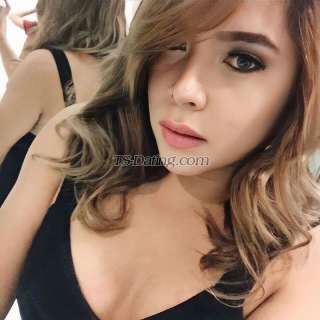 trans girl LaraYours 0626155
