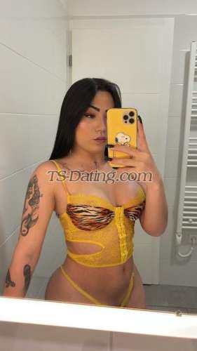 trans girl Laryssarosa 7028380