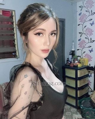 trans girl LavAndres 7714969