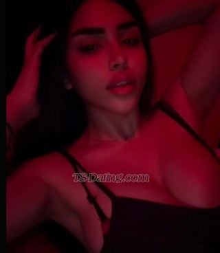 trans girl Leamoradian 5710880 trans girl Leamoradian 5710880