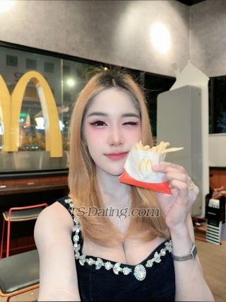 trans girl LillyBloosom 2689022 trans girl LillyBloosom 2689022
