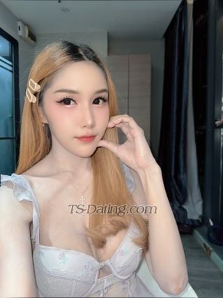 trans girl LillyBloosom 4361210