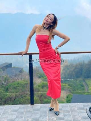 trans girl Lindaoppo 2379355