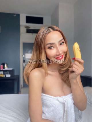 trans girl Lindaoppo 5666645