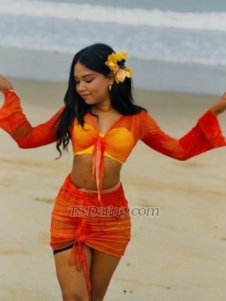 acompanhante travesti / Lizaa Roy / India