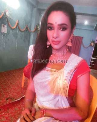 Transvestite escort / Liza sen / India