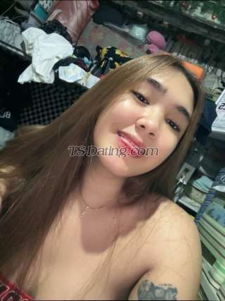 trans girl Louraine 6813323