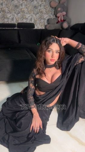 trans girl Lourasandhu 9641063