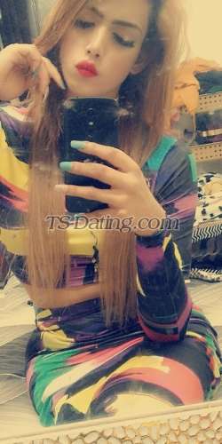 trans girl Lovey123 0180318