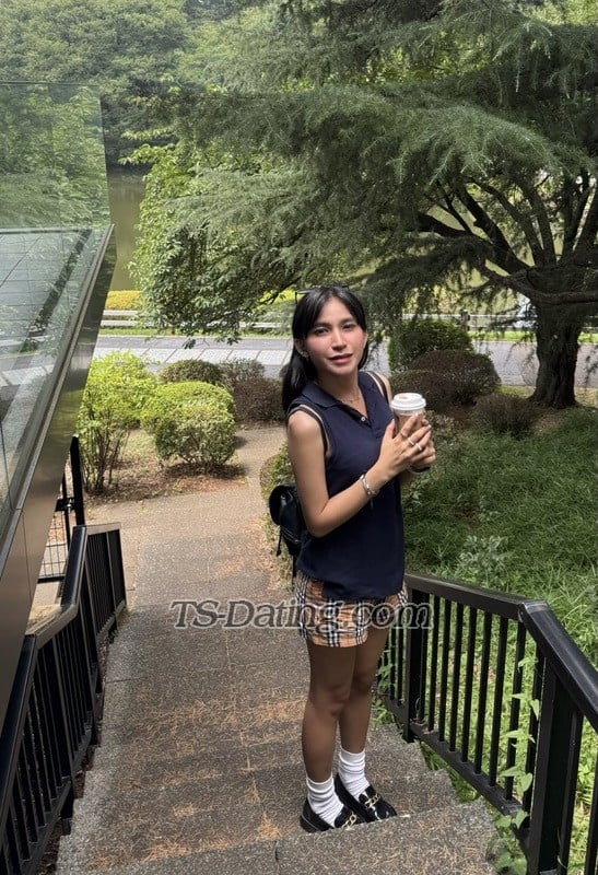 shemale model Fresh Lucy in Orchard Road