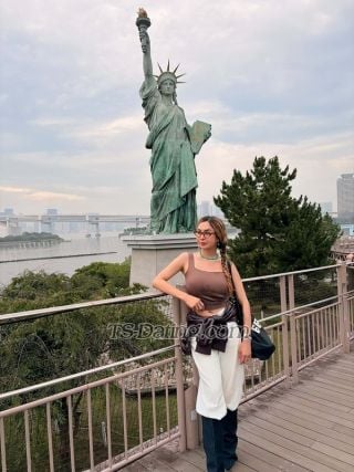 trans girl latifaHadid 4614942 trans girl latifaHadid 4614942