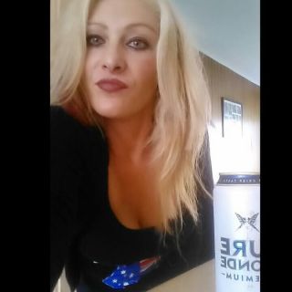Femmina / lisadee / Australia
