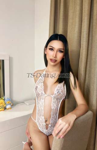 trans girl MaMild 0827421