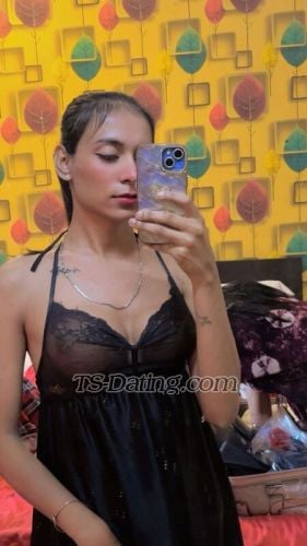 trans girl Mahitaneja 5695533