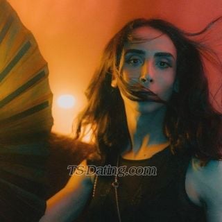 Shemale-MamaNadia-7306465 