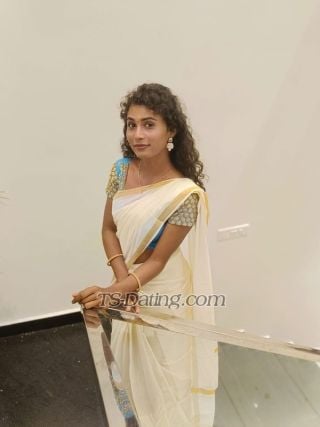 trans girl Maneesharoy 5102751