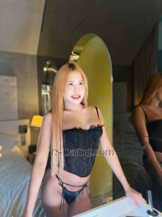 trans girl Mayrisma 2407709