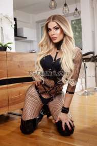 Megan Xxl Megan Xxl23cm Megan Xxl23cm Barcelona Transex Hola chicos, soy MEGAN XXL, tengo 25 años, piel suave y hermosa, cabello rubio, mido 1,80 y peso 65 kg. Soy brasileña y vivo en Barcelona. (cerca de plaza España). Soy una chica totalmente funcional, con una gran polla y un delicioso culo para satisfacerte. Tengo mucho calor... Soy activa y pasiva y puedo ser activa y dominante o pasiva caliente... Estoy dispuesta a hacer lo que quieras. Tengo 9 pulgadas (23cm) muy duro y totalmente funcional para brindarte un buen momento con pasión y placer con mucha LECHE CALIENTE. Gozo de buena salud y todas las solicitudes se gestionan con el debido cuidado. La seguridad, la limpieza y la discreción son mis principales prioridades. (INCALL) Recibo en mi piso privado muy céntrico en Barcelona (plaza España), discreto, muy cómodo, y 100% higiene. (Salida) *Por favor, avíseme con 30 minutos de antelación. Agradeceremos enormemente su colaboración. ¡¡¡SIEMPRE ERES BIENVENIDO!!! Relájate y no te pongas nervioso porque cuidaré bien de ti... Así que... ¡deja tus preocupaciones e inhibiciones en la puerta!