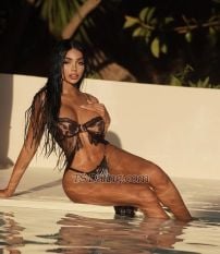 Melisa Melissa678 Melissa678 Marbella Transex Espero que te guste lo que ves, soy Melania, trans latina
morenita y sensual. 
Soy una chica muy atractiva y
me encanta usar mi feminidad para provocar el deseo en los
hombres más exigentes.
Acabo de llegar a Ibiza y
estoy ofreciendo mi compañía como escort transexual
independiente en Playa den Bossa.
Soy pequeñita
pero con unas proporciones espectaculares, bajita, delgada
pero con unas grandes tetas redonditas y un culazo que
querrás tocar constantemente.
Colombiana cariñosa
y muy fogosa en la cama, me encanta el sexo en todas sus
formas, podemos hacerlo como tu prefieras, soy pasiva y
activa, una acompañante versátil con la que compartir el
sexo más placentero.
Follar es mi pasión, espero que
lo puedas comprobar.
Espero tu llamada para pasarlo
super bien y crear momentos mágicos llenos de fantasías
eróticas que cumpliremos juntos.