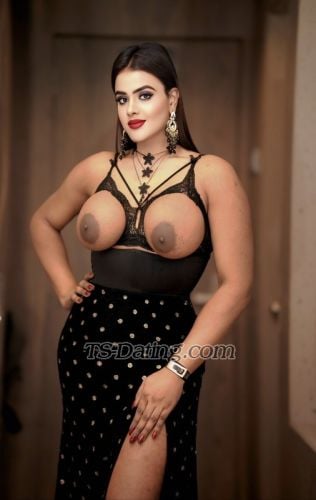 Shemale-MoonpornSta-0498692 review