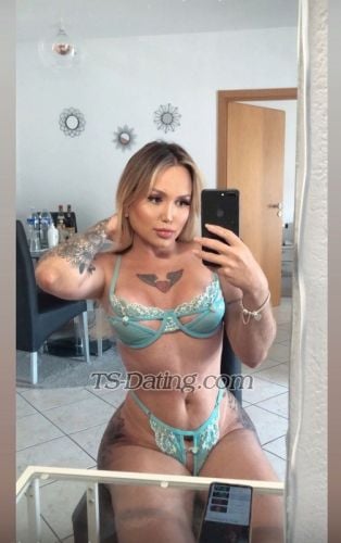 trans girl Myoliver 5571470