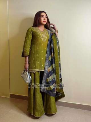 trans girl NESnowy 2437544