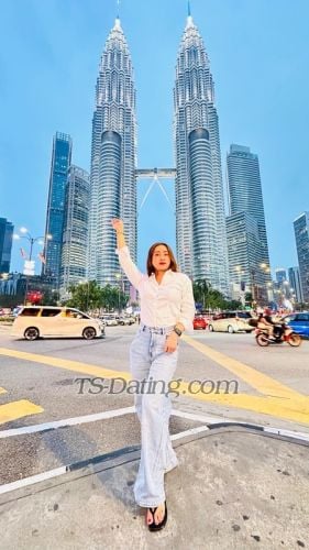 trans girl NESnowy 8572610