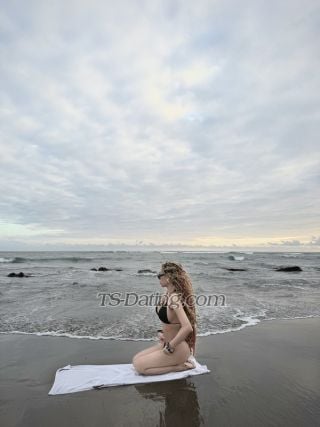 escort dello shemale / NORAHLOYY / Malaysia