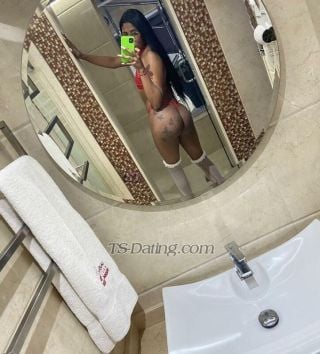 trans girl NahomiBranz 6890088