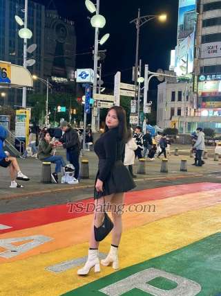 trans girl NaughtyHana 2121731 trans girl NaughtyHana 2121731