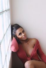 Nefertiti Nefertiti xxl Nefertiti xxl Pristina Transex Je suis Néfertiti, la déesse de la séduction absolue… Je peux être votre épouse idéale ou votre amante la plus audacieuse. Jeune, raffinée et d'une beauté unique, je vous offre d'innombrables raisons de me connaître. Avec moi, chaque instant devient un art : discrétion et élégance sont toujours au premier plan. Je suis prête à combler vos désirs les plus secrets, de la tendresse et de la passion à une dose irrésistible de folie. Authentique, réelle et avec un côté fétichiste qui transforme chaque rencontre en une expérience unique, je vous ferai vivre des moments inoubliables à tout moment du jour ou de la nuit. La seule chose que je demande, c’est de la discrétion et de la finesse — tout comme l’espace privé dont je dispose pour vivre notre passion. Je ne réponds pas aux appels anonymes. 😏