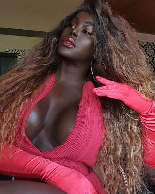 Ebony Shemale Prostitutes - The black queen Super Star Transsexal Escort - Monaco France - TS-DATING.COM