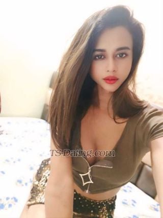 trans girl NiaLove 6412768