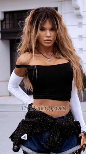 trans girl Nikakrouf 9432755