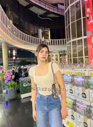 trans girl Nikasohahott 1689712