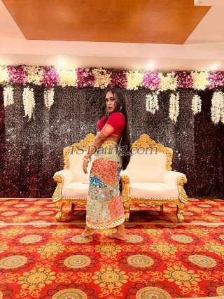 trans girl Nikiminhaz 8449370