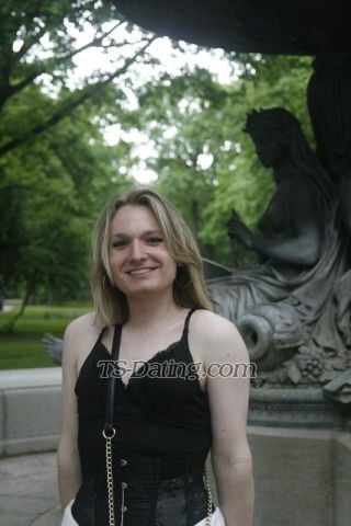 trans girl natashaxaube 4256398
