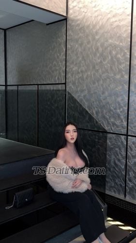 trans girl ninaelenzano 1675153