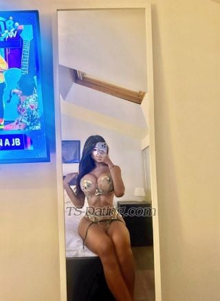 trans girl OrianaPiazza 1295113
