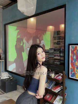 trans girl 083291mm 8496276