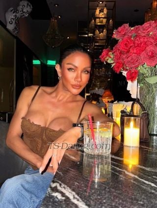 trans girl Pailin 2092311