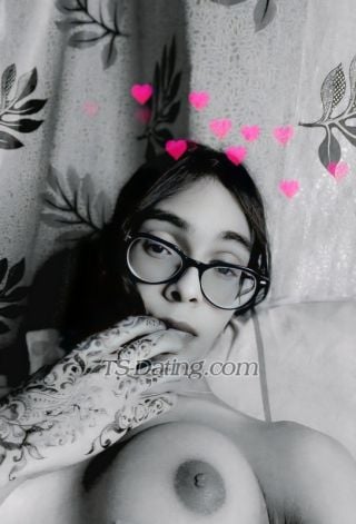 trans girl PriyaRoy21 8159652