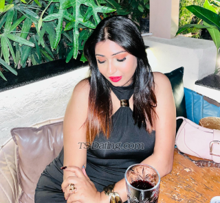 Shemale Escort - preetie - Indien