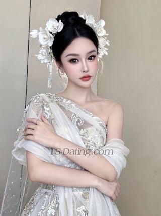 trans girl QINMENG 1117472 trans girl QINMENG 1117472