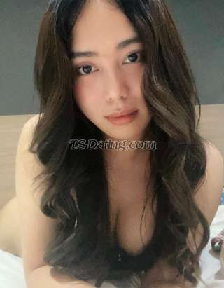 trans girl Luckylicious 6250460