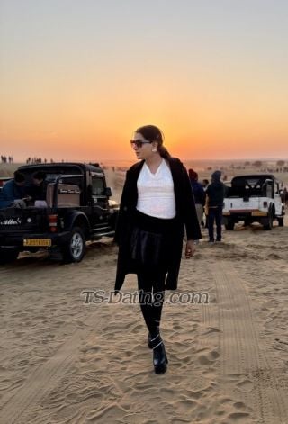 Shemale Escort - Queen panda - Indien