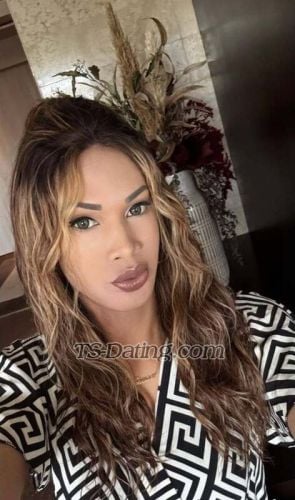 trans girl Rashell 1908348 trans girl Rashell 1908348