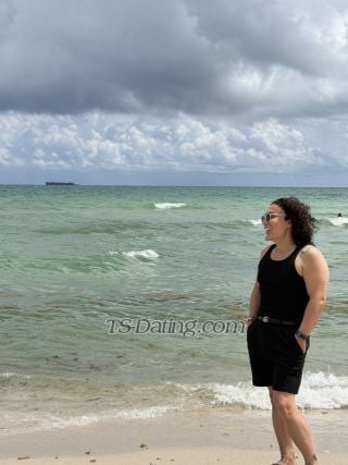 Transvestite escort / Renatina / Albania