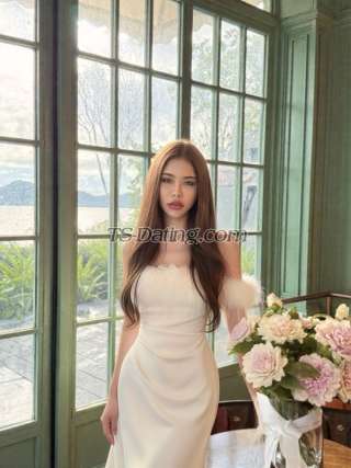 trans girl Reyaya 6629036